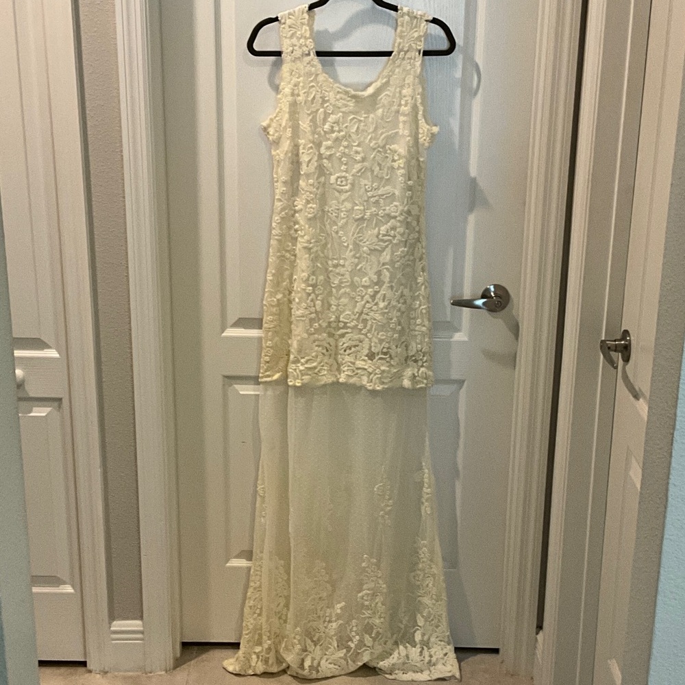 Elegant Cream Maxi Dress